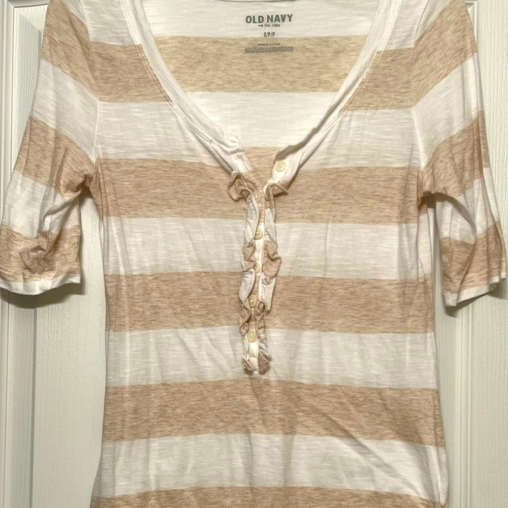 Old Navy tan and white shirt